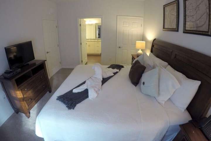 Room 9 of 25