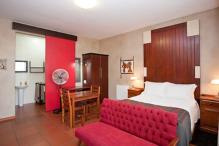 Room 10 of 150