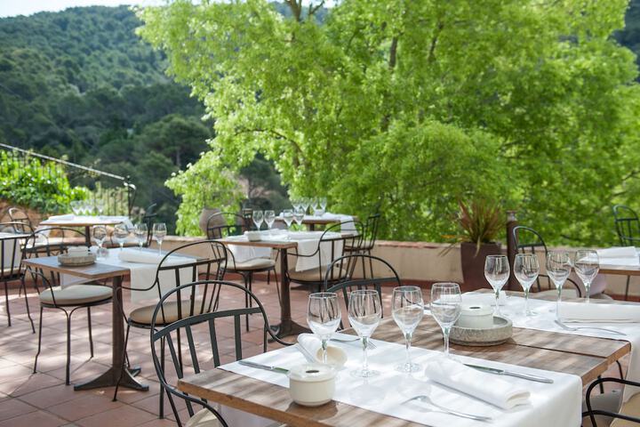 Dining 70 of 73