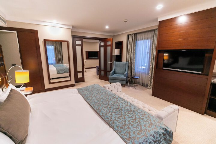 Room 11 of 55