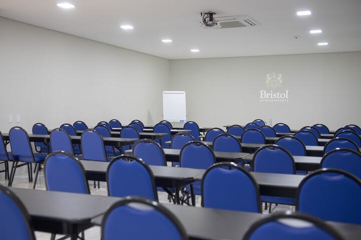 Ballroom/Hall 61 of 70