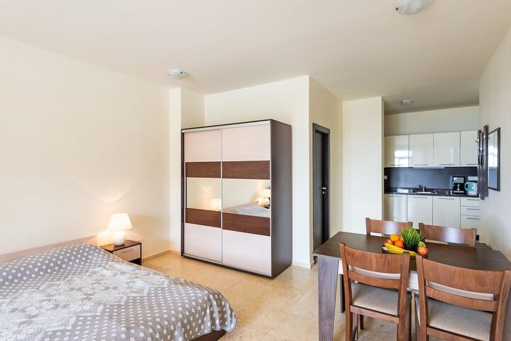Room 123 of 209