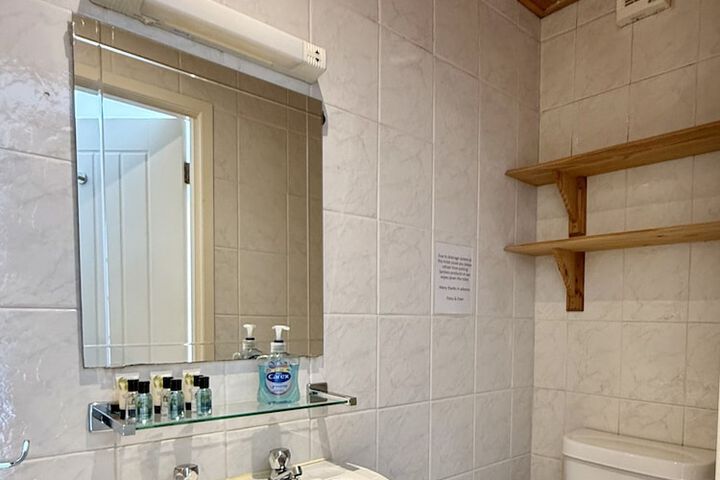Room 44 of 95
