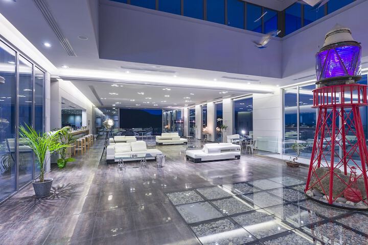 Guest Lobby