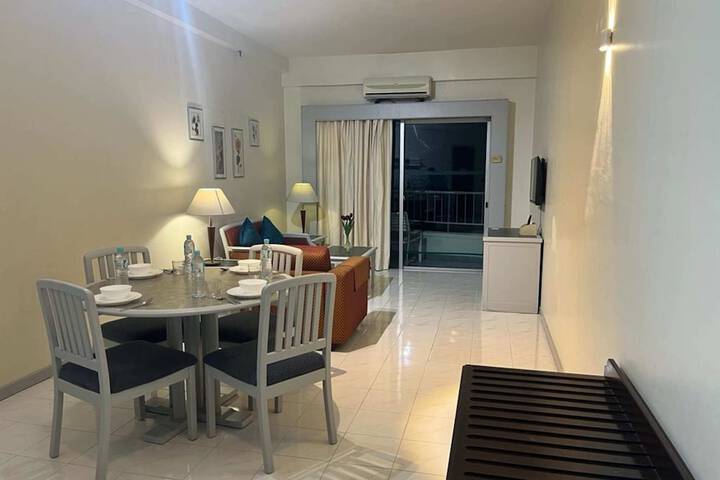 Dining 543 of 650