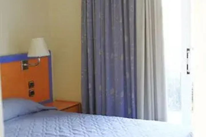 Room 3 of 9