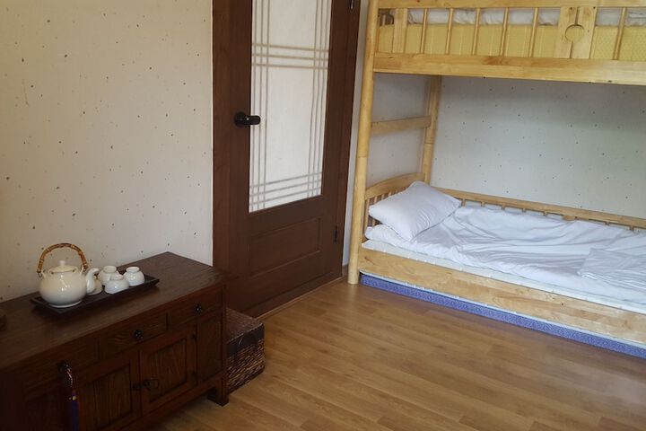 Room 10 of 47
