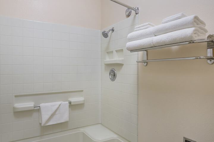 2 Double Beds (6 of 15)