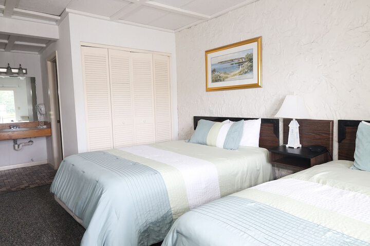 Room 3 of 8
