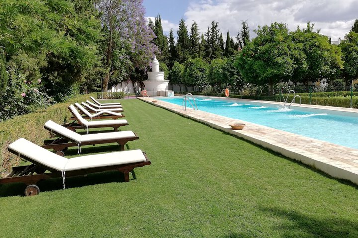 Pool 64 of 106