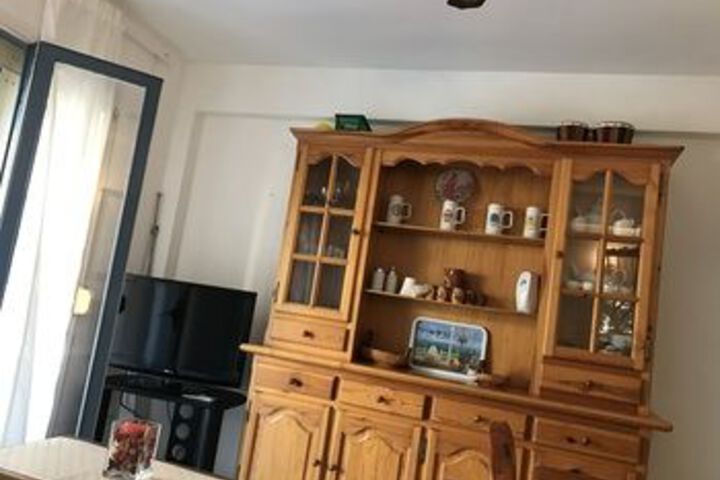 Room 13 of 16
