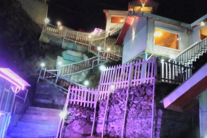 THE WONDERLAND COTTAGES & Cafe