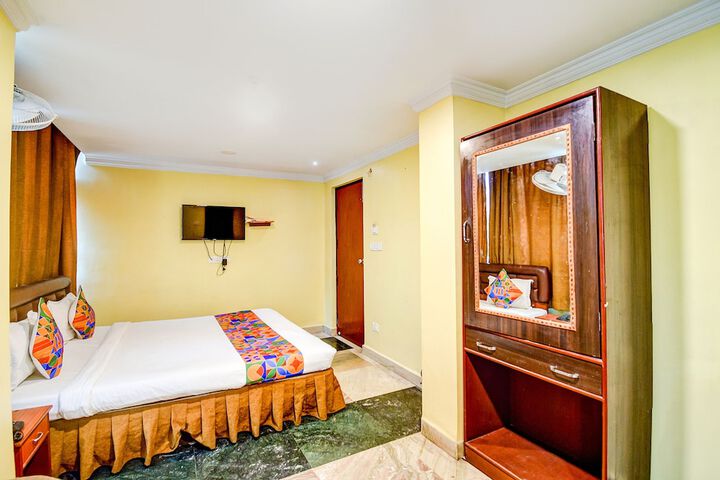 Room 19 of 38