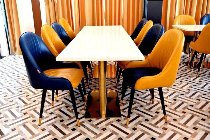 Dining 49 of 70