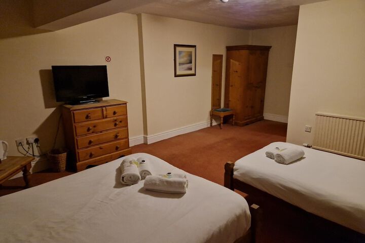 Room 16 of 45