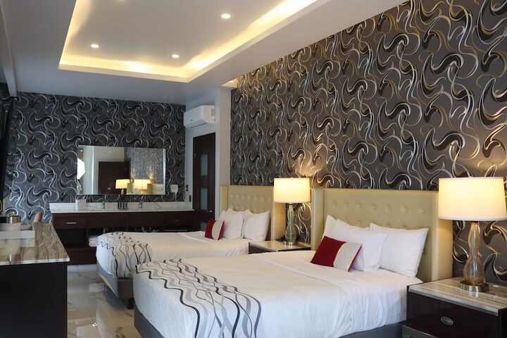 Room 10 of 37