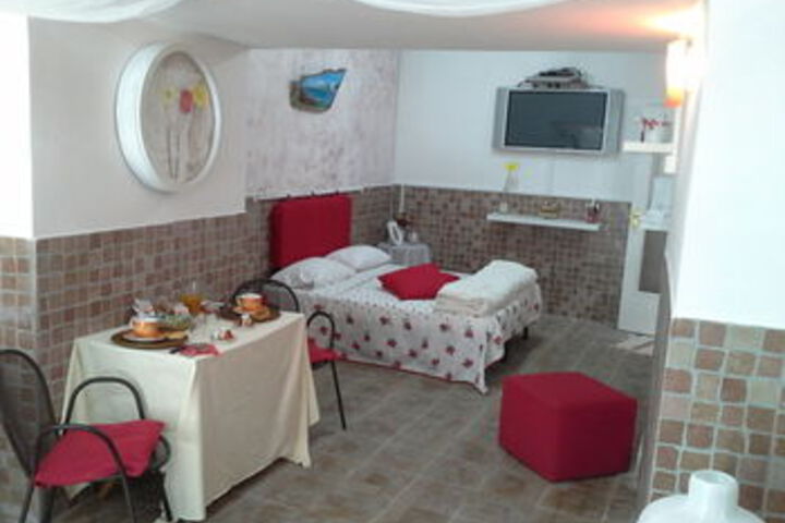 Room 18 of 33