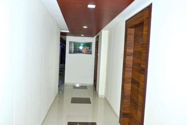 Ballroom/Hall 19 of 24