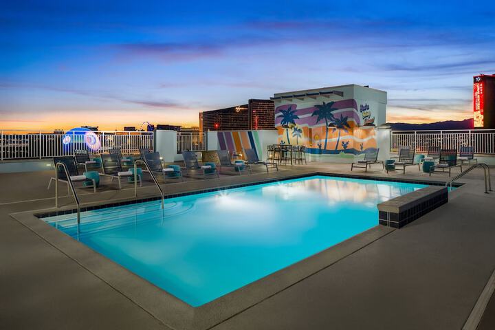 Pool 31 of 82