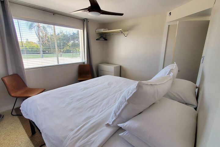 Room 27 of 236