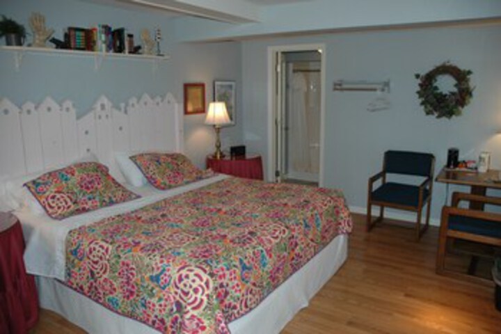Room 181 of 250