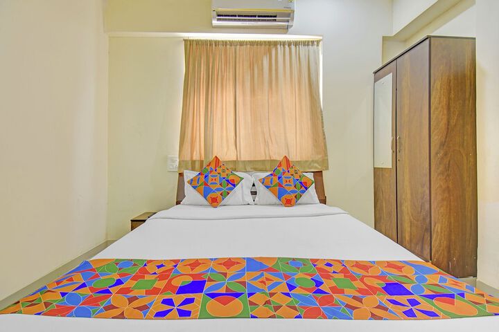 Room 10 of 22