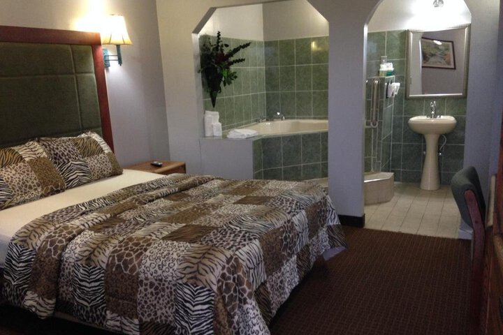 Photo of GREAT LAKES MOTEL