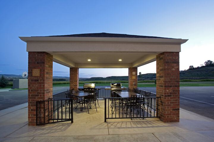 Property Grounds 23 of 65