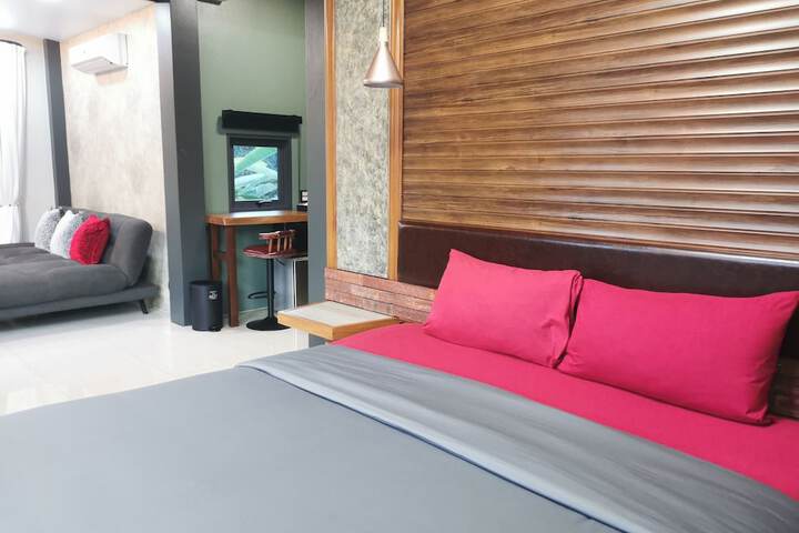 Room 28 of 53