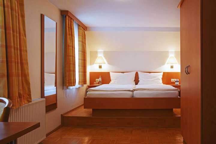 Room 14 of 53