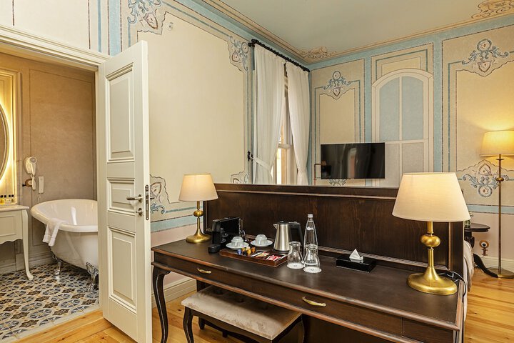 Room 40 of 83