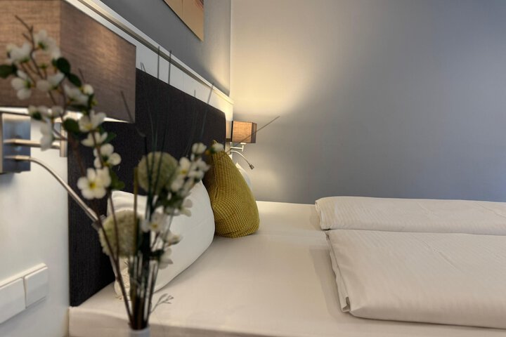 Room 44 of 78