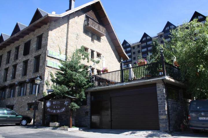 Hotel 42 of 43