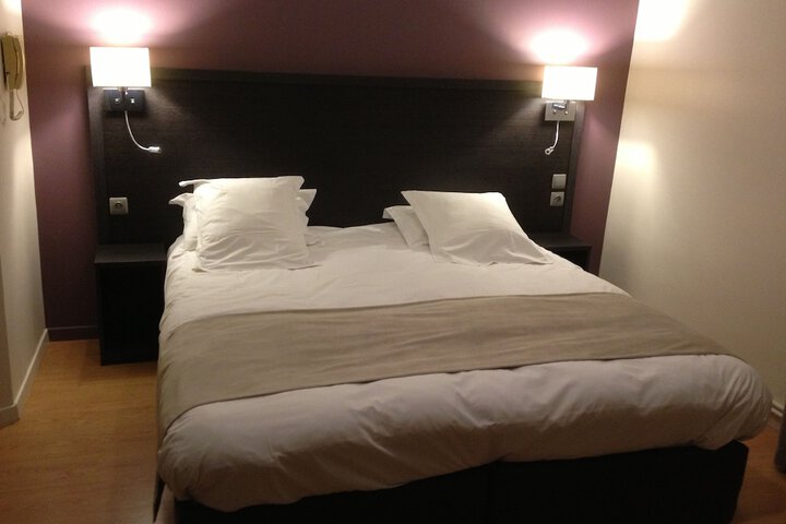 Room 3 of 30
