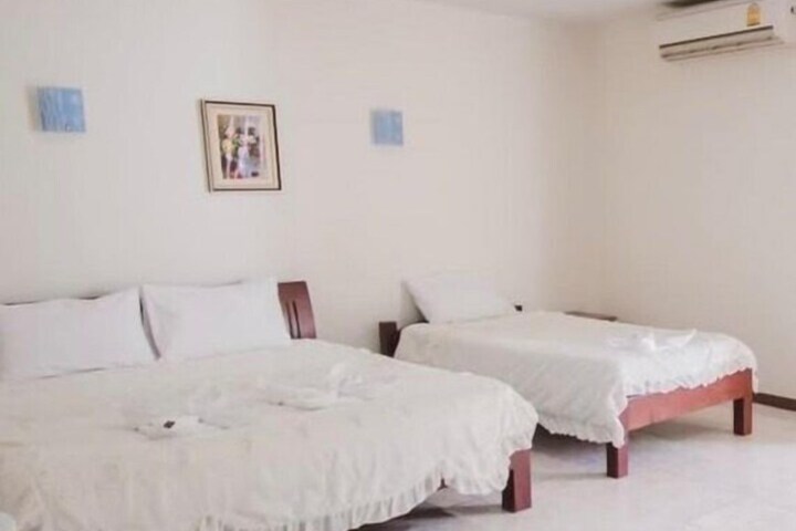 Room 9 of 31