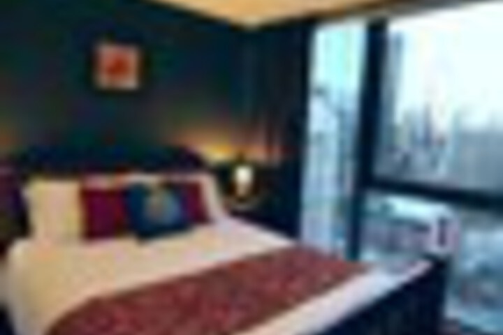 Room 14 of 66