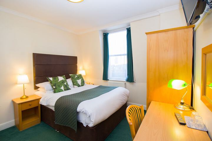 Room 44 of 78
