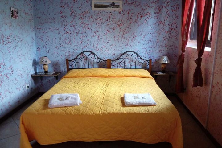 Room 6 of 35