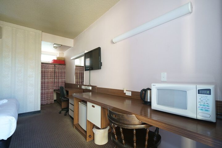 Room 15 of 32