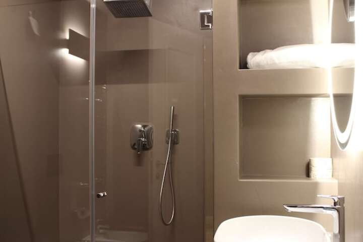 Room 55 of 90