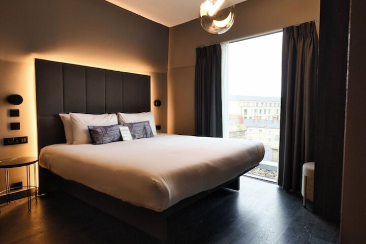 Room 29 of 90