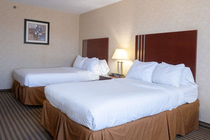 Double Accessible King Size Bed (4 of 5)