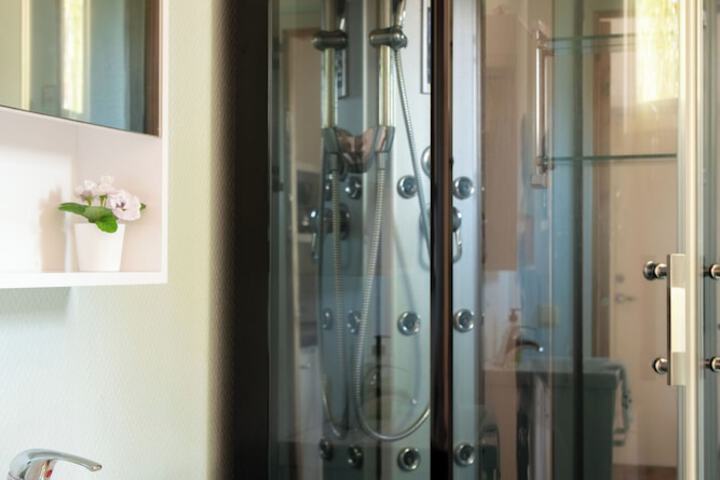 Clean Restrooms