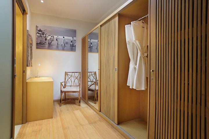 Room 4 of 78