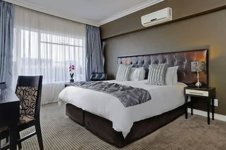 Room 15 of 25