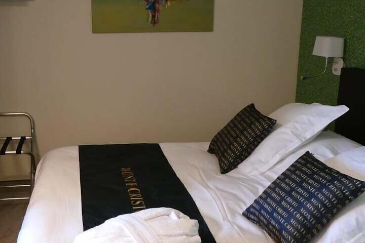 Room 5 of 29