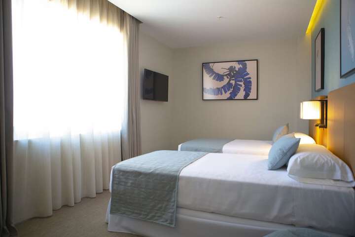 Room 49 of 202