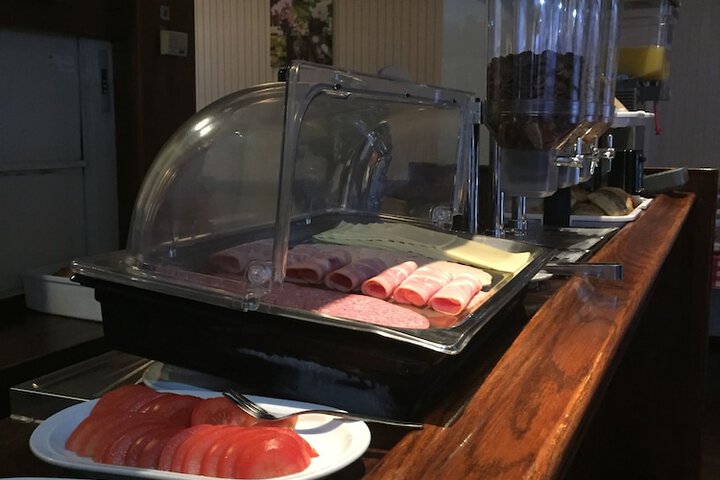 Dining 54 of 61