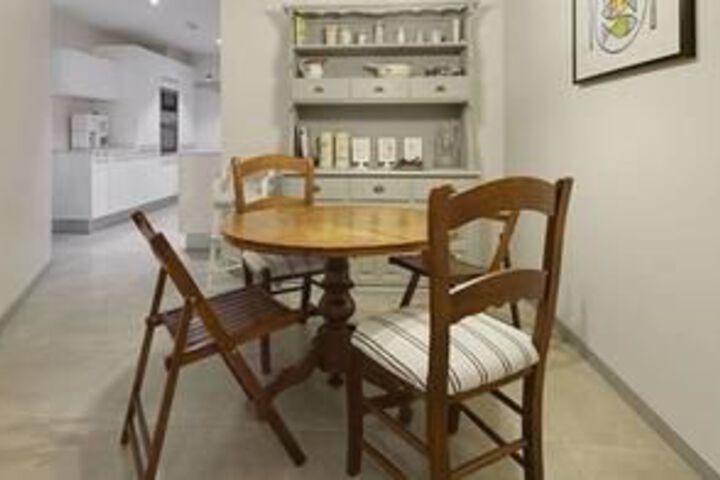 Room 12 of 20
