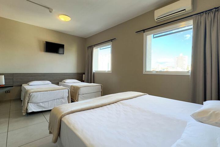 Room 12 of 48